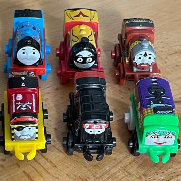 Thomas & Friends Toy Trains MINIS Mixed Train Lot - Picture 2 of 4